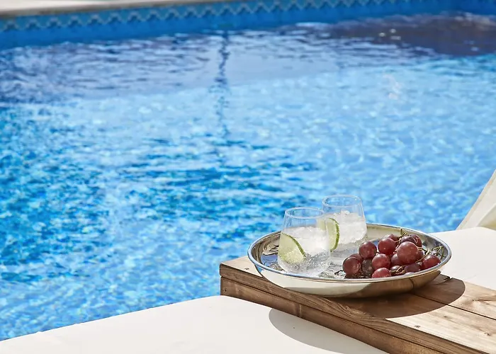 Living Aparthotel 4*