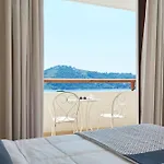 Living شقة فندقية 4*