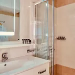 Living Aparthotel