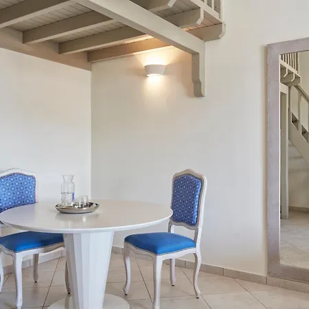 Ξενοδοχείο με διαμερίσματα Living