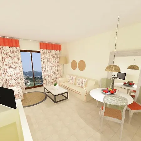 Lägenhetshotell Living 3*