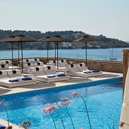 Aparthotel Living