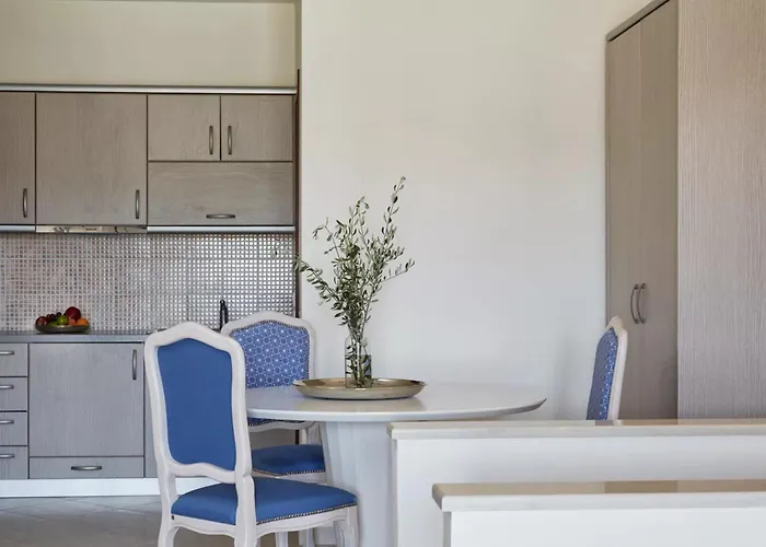 Apart-hotel Living 4*