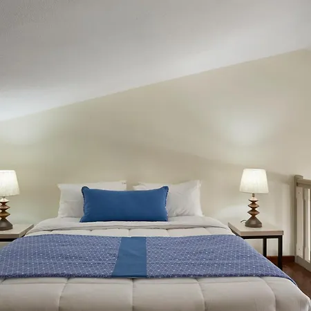 Living 4* Skiathos Chora