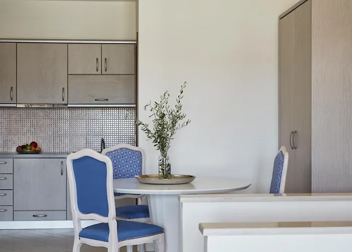 Living 4* Skiathos Chora